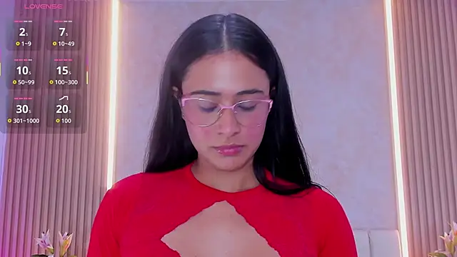 ZOEBARLOWE online show from October 21, 2025, 7:02 pm