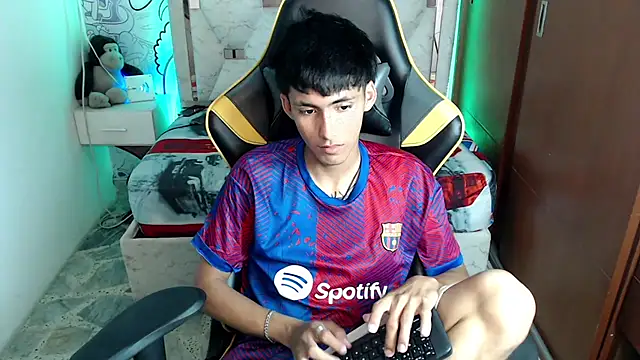 Snapshot of yiisu_ chatting on September 15, 2025, 6:08 pm yiisu  online show from September 15, 2025, 6:08 pm