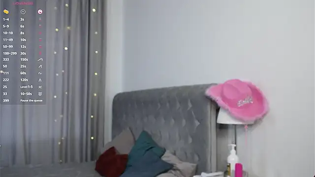 TaiteFairfield online show from September 20, 2025, 8:52 am