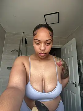 Regina69slut online show from May 11, 2026, 2:29 pm