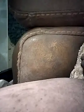 Curvy Pounder online show from September 19, 2025, 7:18 pm