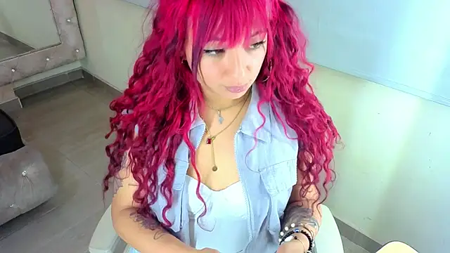 Soleil 66 online show from April 12, 2026, 4:49 am