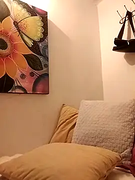 patricia-blosson online show from November 7, 2025, 2:49 am