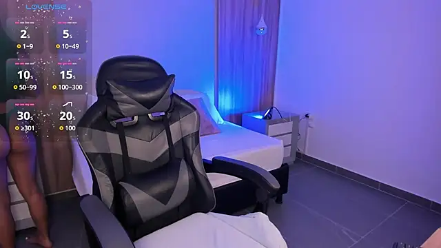 megara x  online show from November 19, 2025, 2:33 am