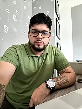 Snapshot of Christixn_669 chatting on April 15, 2026, 9:15 pm Christixn 669 online show from April 15, 2026, 9:15 pm