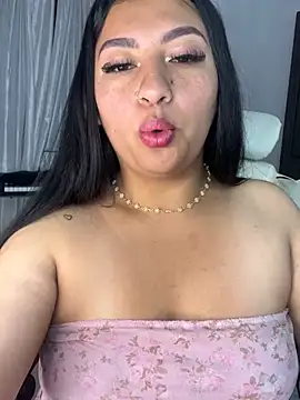 Issa Santana online show from July 16, 2026, 4:48 pm