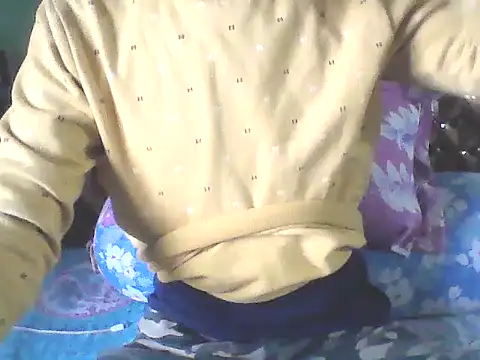 darkbluemoon online show from December 23, 2025, 8:13 am