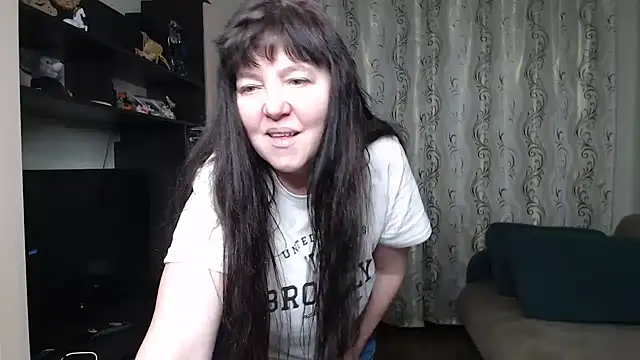 Illusionq online show from February 16, 2026, 5:06 am