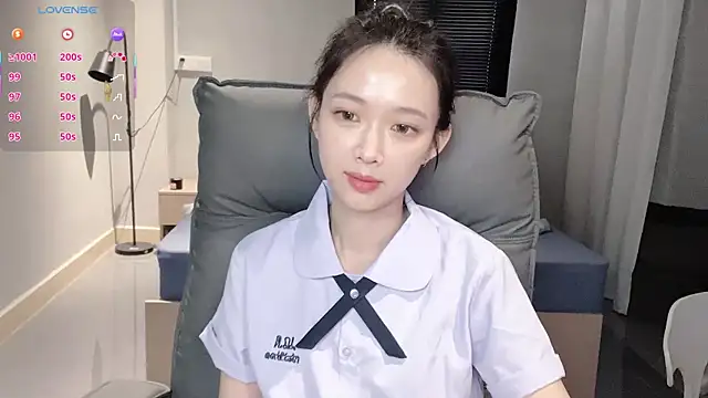 NiNi-baby520 online show from November 11, 2025, 7:25 am