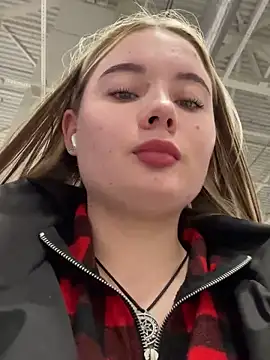 StephanieMur online show from September 29, 2025, 6:09 am