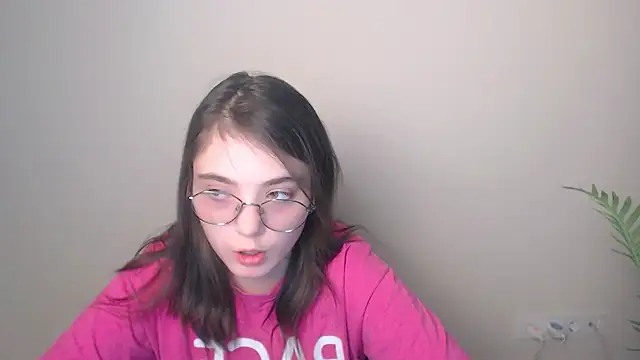 Snapshot of Sun_Shine__ chatting on June 14, 2026, 10:00 pm Sun Shine online show from June 14, 2026, 10:00 pm