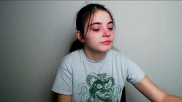 Sun Shine   online show from November 5, 2025, 3:53 am