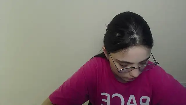 Snapshot of Sun_Shine__ chatting on June 27, 2026, 10:16 pm Sun Shine online show from June 27, 2026, 10:16 pm