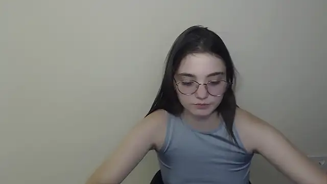 Snapshot of Sun_Shine__ chatting on July 6, 2026, 10:01 pm Sun Shine online show from July 6, 2026, 10:01 pm