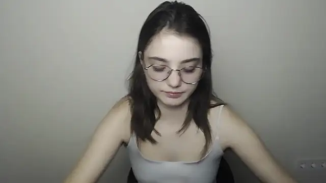 Snapshot of Sun_Shine__ chatting on July 20, 2026, 9:28 pm Sun Shine online show from July 20, 2026, 9:28 pm