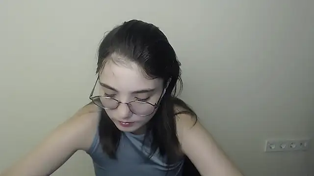 Snapshot of Sun_Shine__ chatting on July 8, 2026, 9:48 pm Sun Shine online show from July 8, 2026, 9:48 pm
