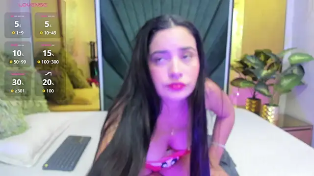 Emilysweet4u  online show from October 15, 2025, 11:29 am