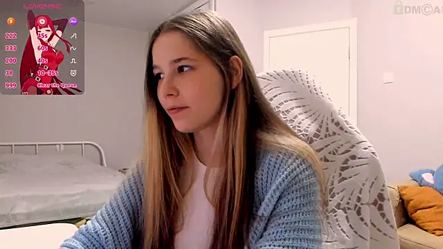 ValerieBubbles online show from October 12, 2025, 5:36 pm