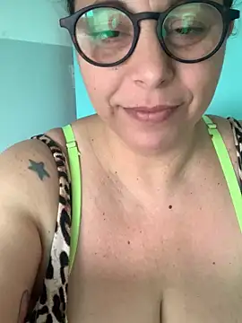 LupeLok online show from November 6, 2025, 5:17 pm