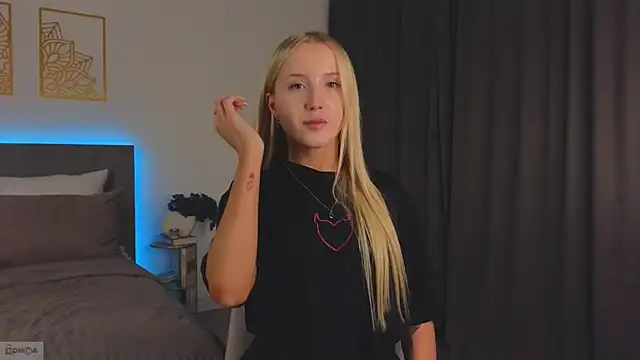 Adele Armas online show from October 20, 2025, 10:54 pm
