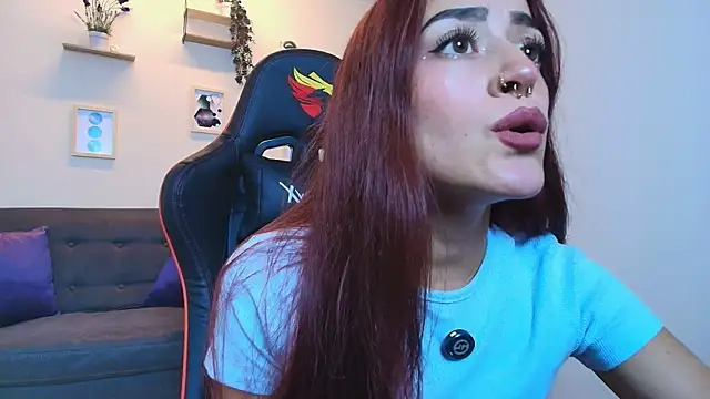 ViolethRosse online show from November 4, 2025, 8:34 pm