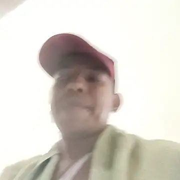 arnal32 online show from November 11, 2025, 2:45 pm