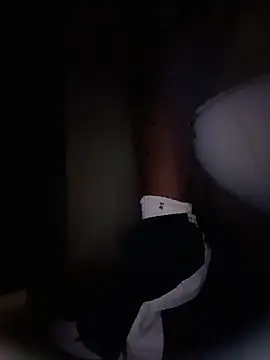 arnal32 online show from September 8, 2025, 3:11 pm