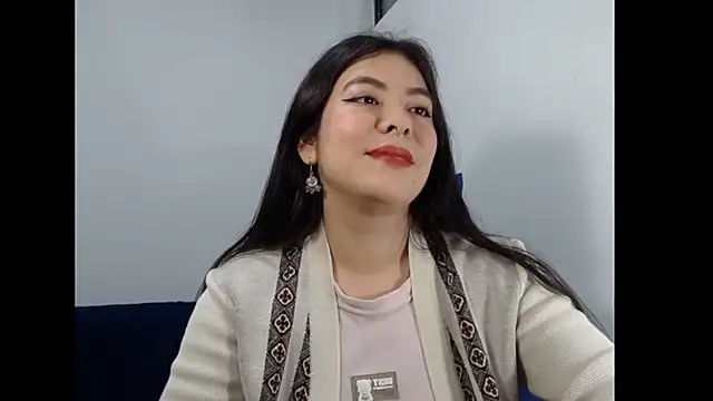 EloiseJun online show from June 16, 2026, 4:45 am