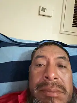 Snapshot of julio_p chatting on October 9, 2025, 3:29 am julio p online show from October 9, 2025, 3:29 am