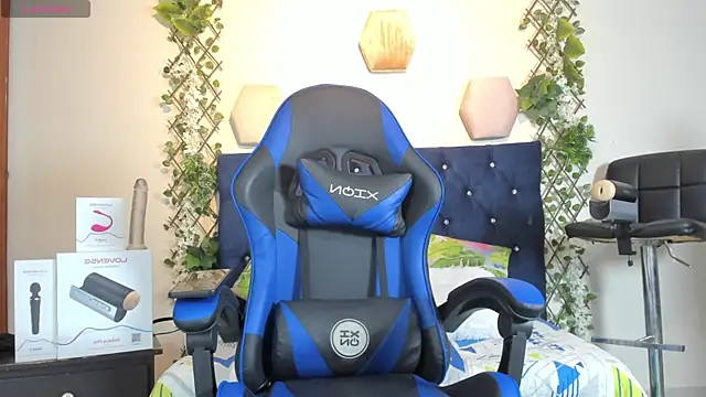 Snapshot of _taylor_black chatting on November 19, 2025, 7:58 pm taylor black online show from November 19, 2025, 7:58 pm