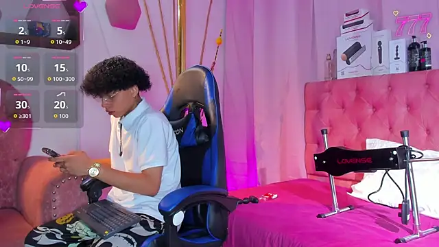  taylor black online show from April 22, 2026, 8:59 pm