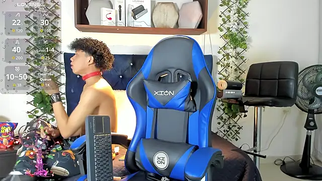 Snapshot of _taylor_black chatting on November 29, 2025, 9:37 pm taylor black online show from November 29, 2025, 9:37 pm