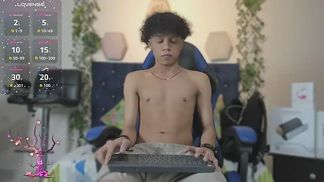 Snapshot of _taylor_black chatting on November 20, 2025, 9:04 pm taylor black online show from November 20, 2025, 9:04 pm