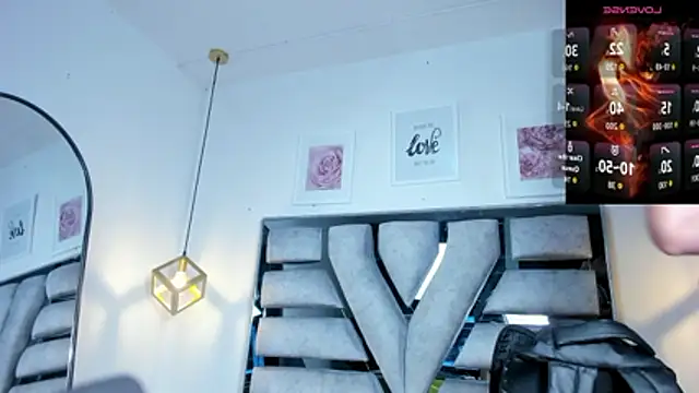 lianfox  online show from April 11, 2026, 12:31 pm