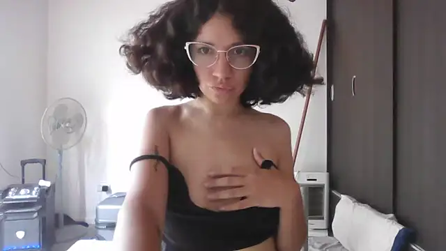 loliporomero online show from December 20, 2025, 6:55 pm