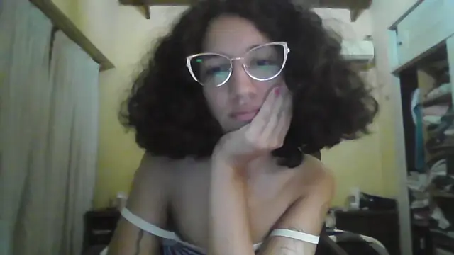 Snapshot of loliporomero chatting on February 4, 2026, 12:16 am loliporomero online show from February 4, 2026, 12:16 am