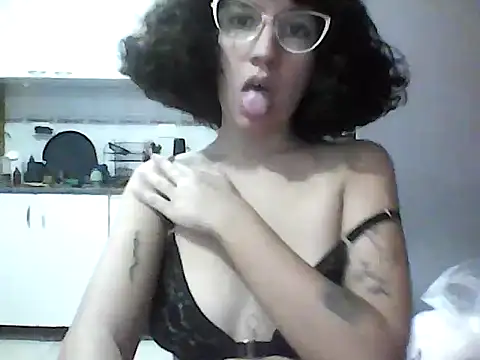 loliporomero online show from April 13, 2026, 4:11 pm