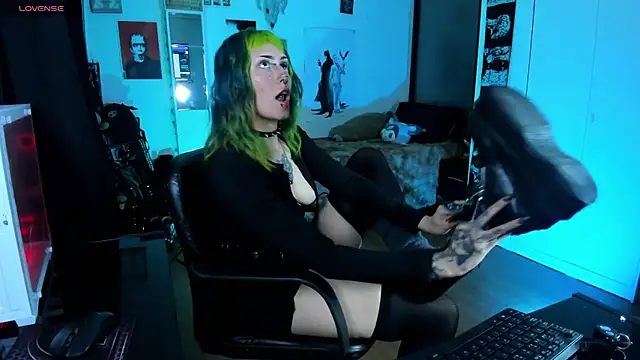 kattusauruss online show from July 15, 2026, 1:01 am