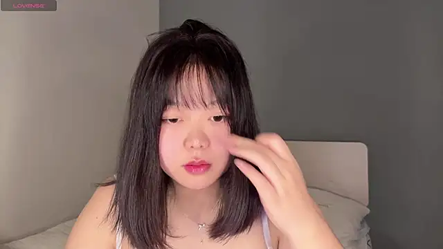 Kittenfishing online show from September 30, 2025, 5:57 am