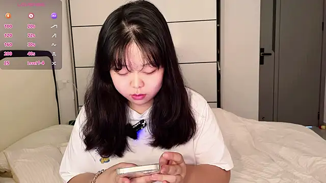 Kittenfishing online show from September 9, 2025, 3:49 am