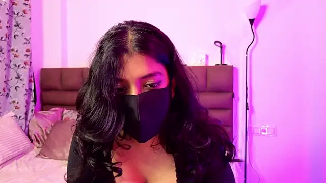 Gulaboo100 online show from December 13, 2025, 8:04 pm