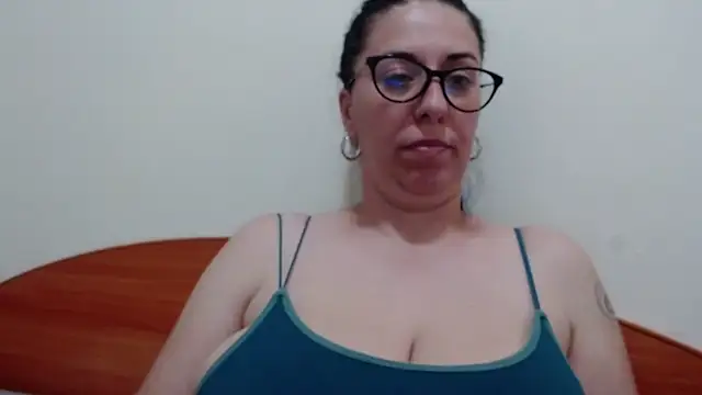 jollene online show from May 28, 2026, 11:49 am