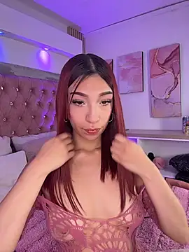 Snapshot of MylaDreams chatting on May 17, 2026, 4:01 am MylaDreams online show from May 17, 2026, 4:01 am