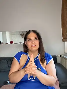 Katherine Leyla online show from June 20, 2026, 6:24 pm
