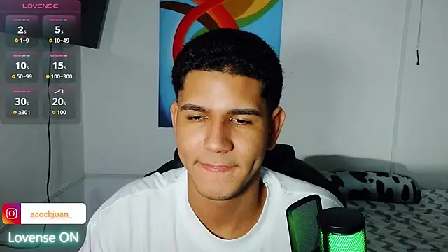 juanacock 1 online show from October 25, 2025, 2:44 am