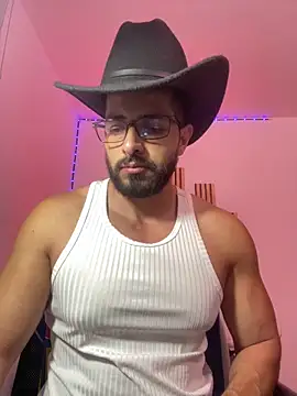 Snapshot of magnumchris chatting on May 4, 2026, 11:18 pm magnumchris online show from May 4, 2026, 11:18 pm