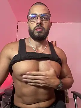 Snapshot of magnumchris chatting on May 28, 2026, 10:59 pm magnumchris online show from May 28, 2026, 10:59 pm