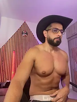 Snapshot of magnumchris chatting on February 10, 2026, 4:28 pm magnumchris online show from February 10, 2026, 4:28 pm