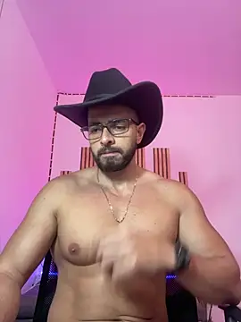 Snapshot of magnumchris chatting on April 21, 2026, 10:49 pm magnumchris online show from April 21, 2026, 10:49 pm