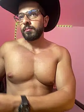 Snapshot of magnumchris chatting on May 7, 2026, 2:38 am magnumchris online show from May 7, 2026, 2:38 am
